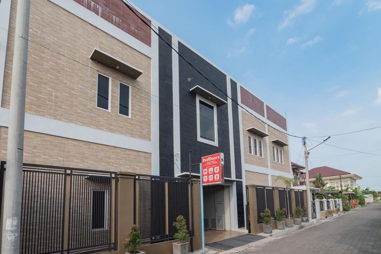 Reddoorz Plus Syariah @ Tuparev Cirebon 3 Exterior photo